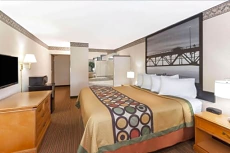 1 Queen Bed Accessible Room Non-Smoking