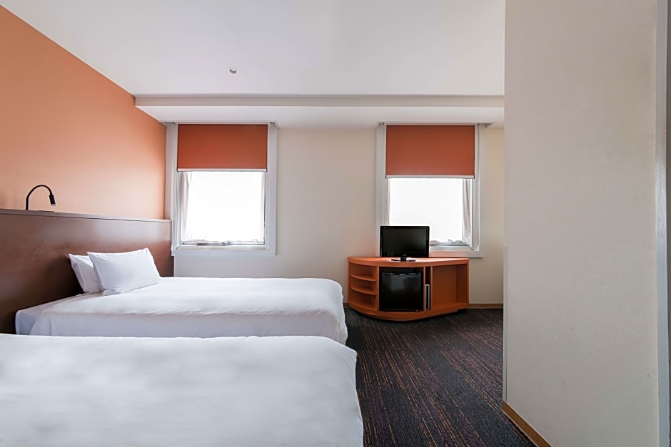 Photo 1 of 3 of 2 Twin Beds