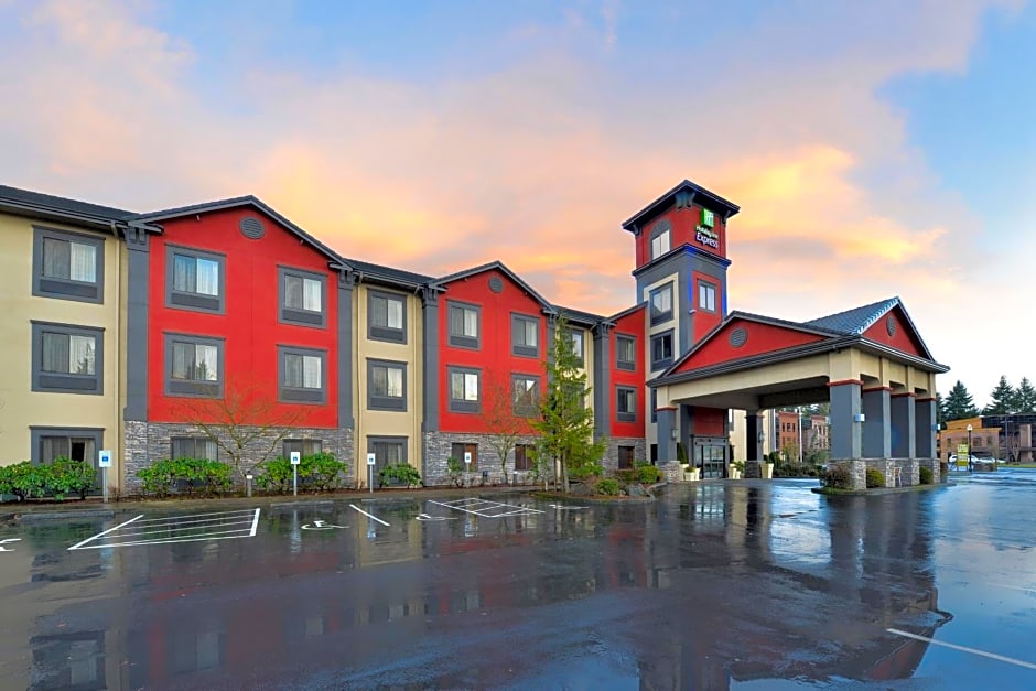 Holiday Inn Express Vancouver North, an IHG Hotel