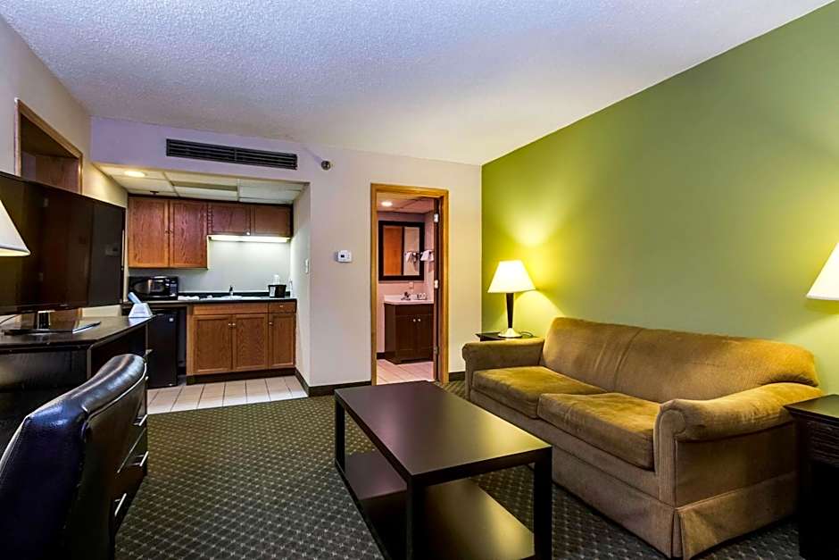 Quality Inn & Suites Moline