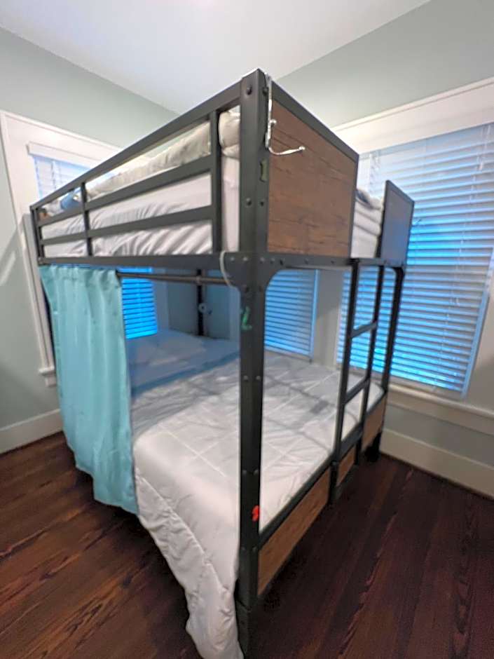 MyCrib Houston Hostel