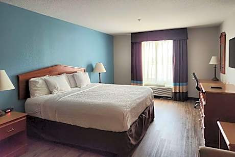 Studio Suite with 1 King Bed, Disability Access , Non-Smoking