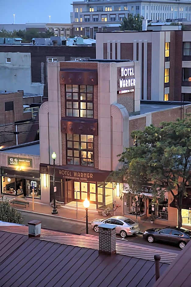 Hotel Warner