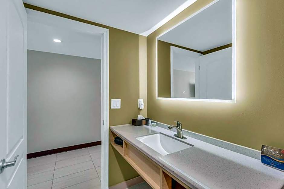 Baymont by Wyndham Kansas City North