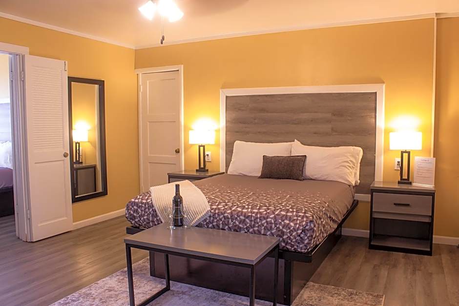 Carmel Wayfarer Inn