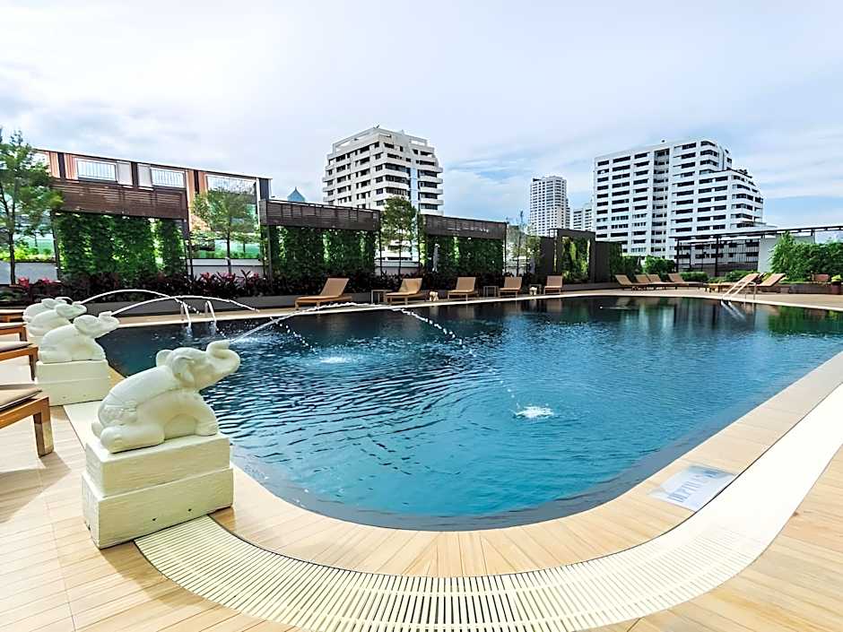 Centre Point Sukhumvit Soi 10