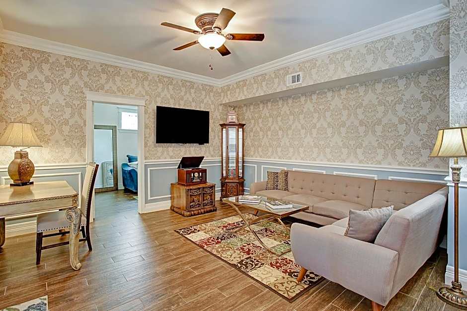 Sara's Bed and Breakfast Inn