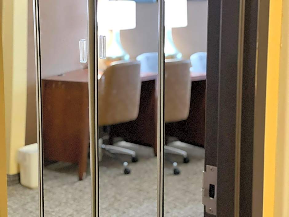 Comfort Suites Louisville East