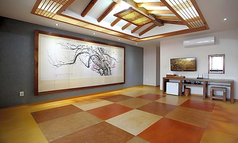 Jeonju Hanok Taejogung Hotel