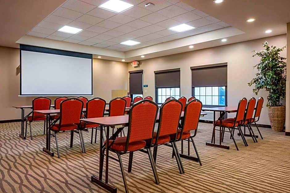 Comfort Suites near Penn State