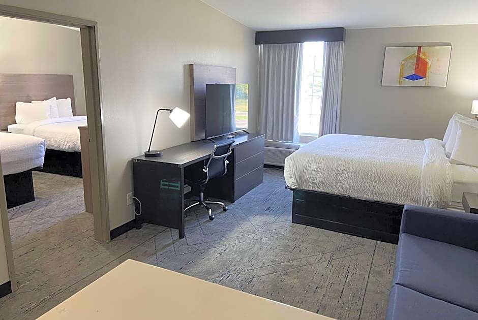 Days Inn & Suites by Wyndham Tahlequah