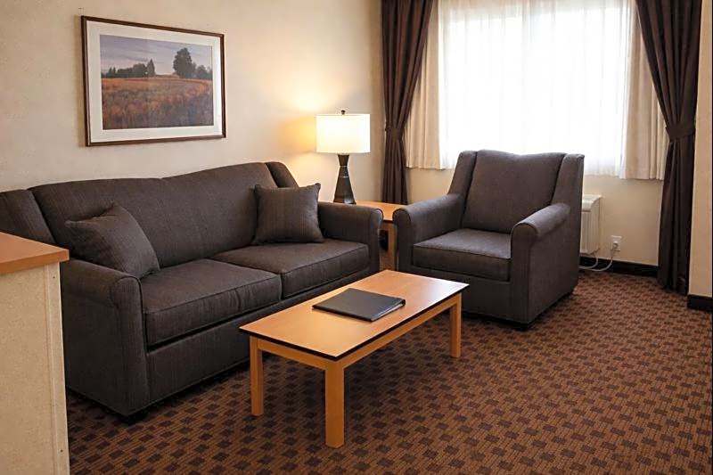 Crystal Inn Hotel & Suites - Great Falls