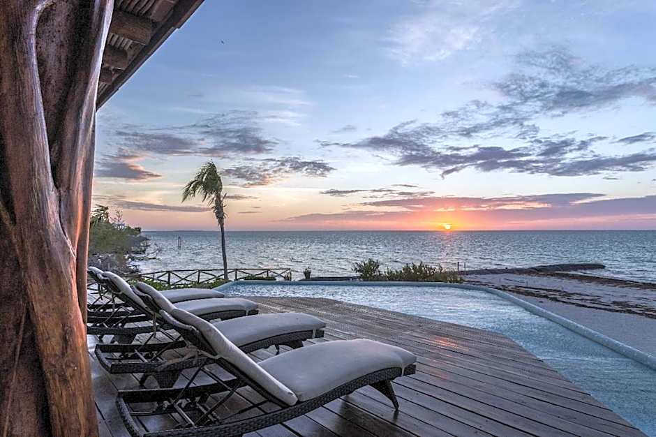 DK Luxury Ocean Front Villa - Adults Only