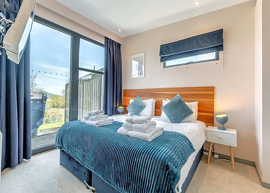 Swanborough Lakes Luxury Lodges