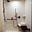 Moxy Richmond Downtown