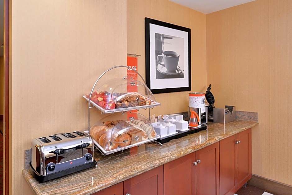 Hampton Inn By Hilton Martinsburg