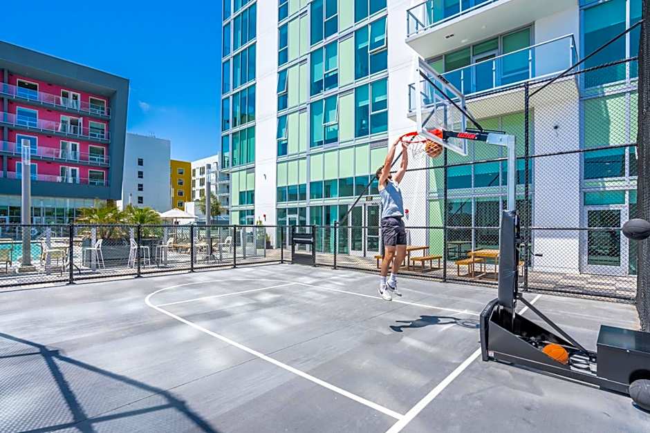 Level Long Beach - East Village