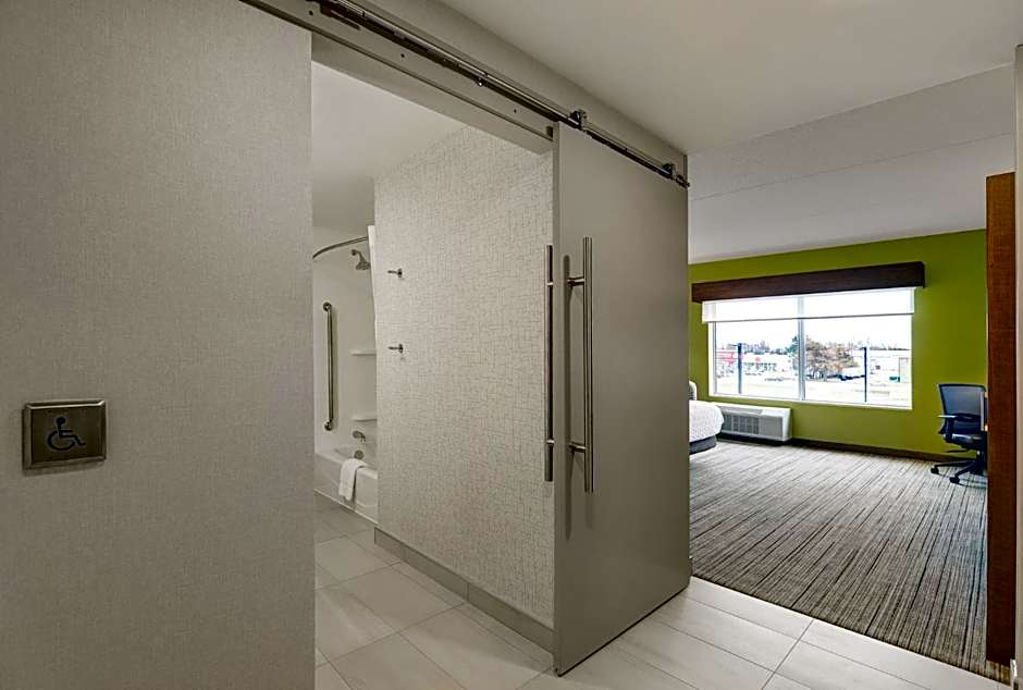 Holiday Inn Express and Suites Port Elgin By IHG