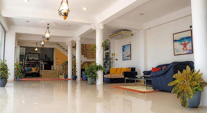 Queens Beach Hotel