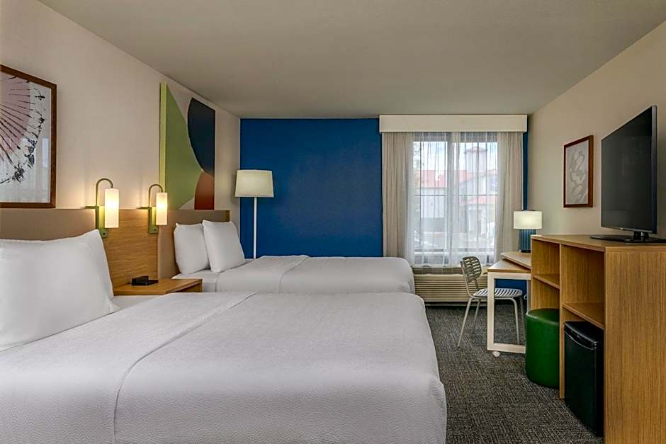 Spark by Hilton Denver International Airport