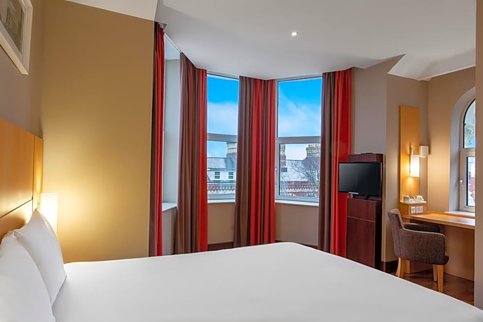 ibis Belfast Queens Quarter