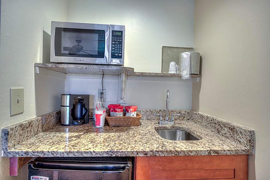 La Fiesta Ocean Inn And Suites