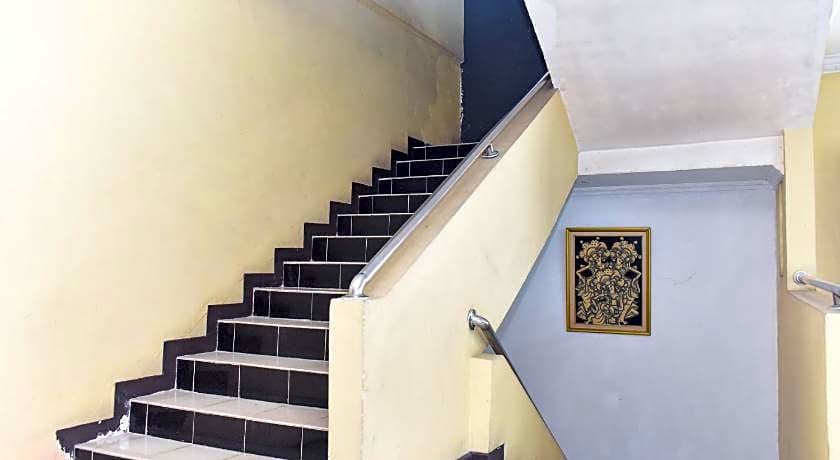 RedDoorz Plus @ Tirta Kencana Hotel