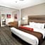 Best Western Plus Sandusky Hotel & Suites