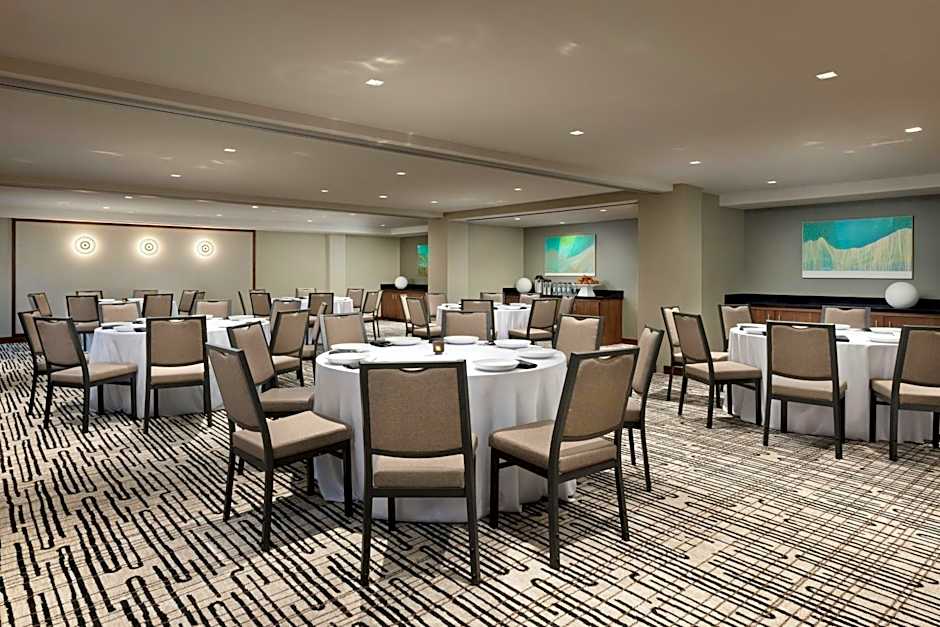 AC Hotel by Marriott Honolulu