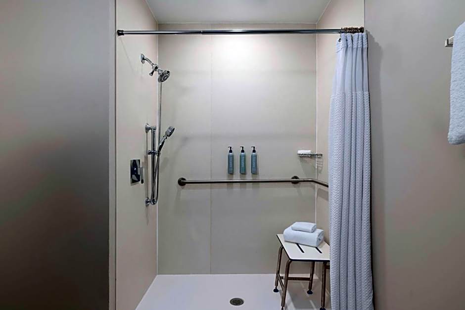 Courtyard by Marriott Richmond Chester