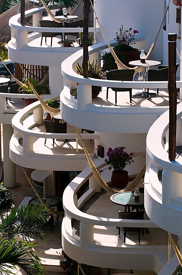 Playa Palms Beach Hotel