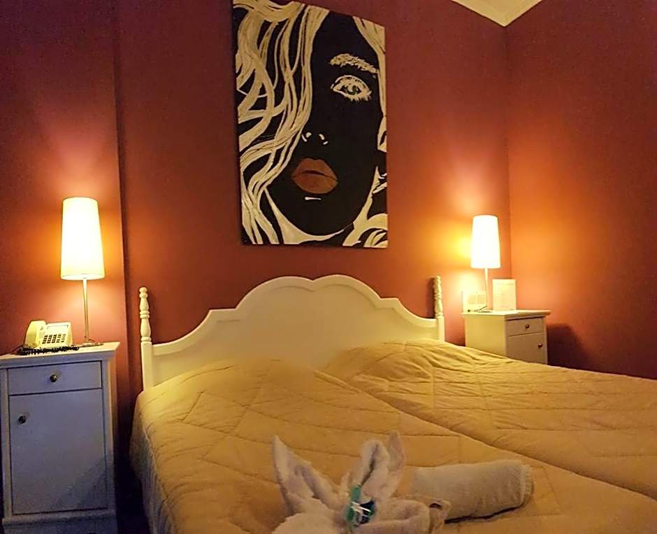Photo 1 of 1 of Single Room