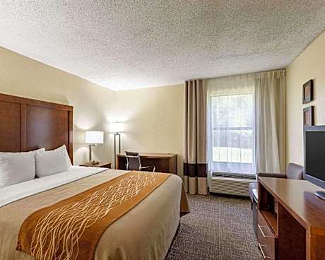 King Room - Accessible/Non-Smoking