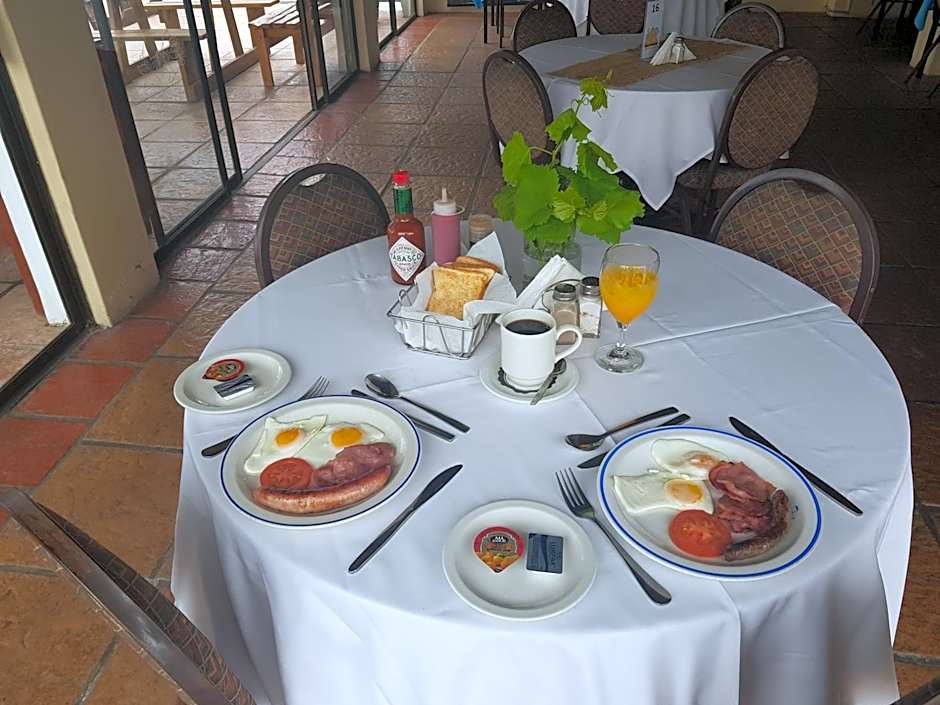Riviera Hotel & Chalets