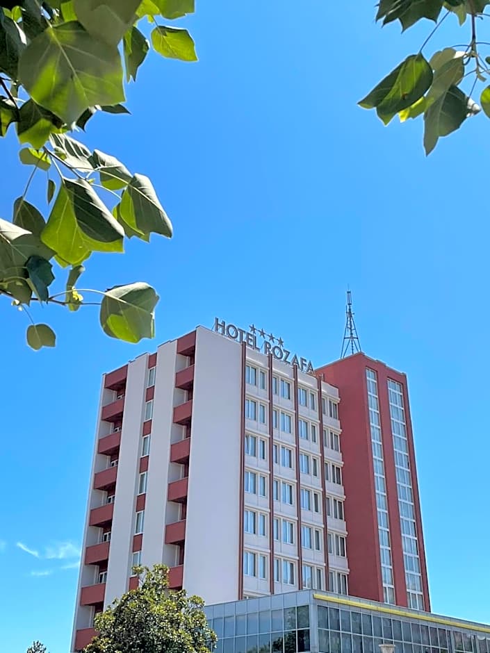 Hotel Rozafa — 23 fotoğraftan 1. fotoğraf