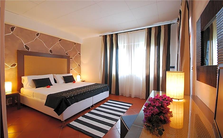 Cala Rosa Club Hotel