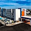 Hampton Inn & Suites Bakersfield Central