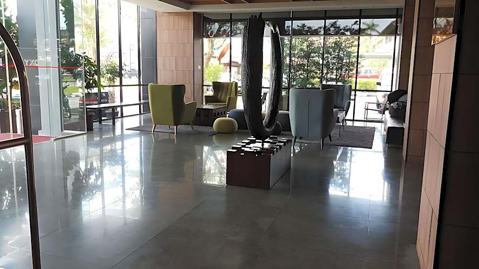 Roxy Hotel 3rd Mile