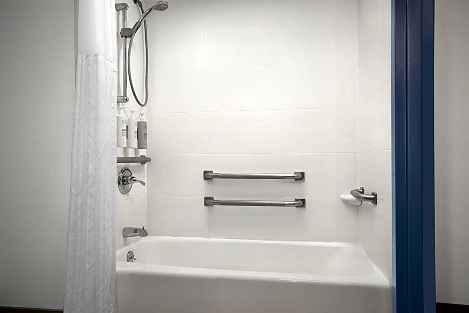 Spark by Hilton Denver East I 70