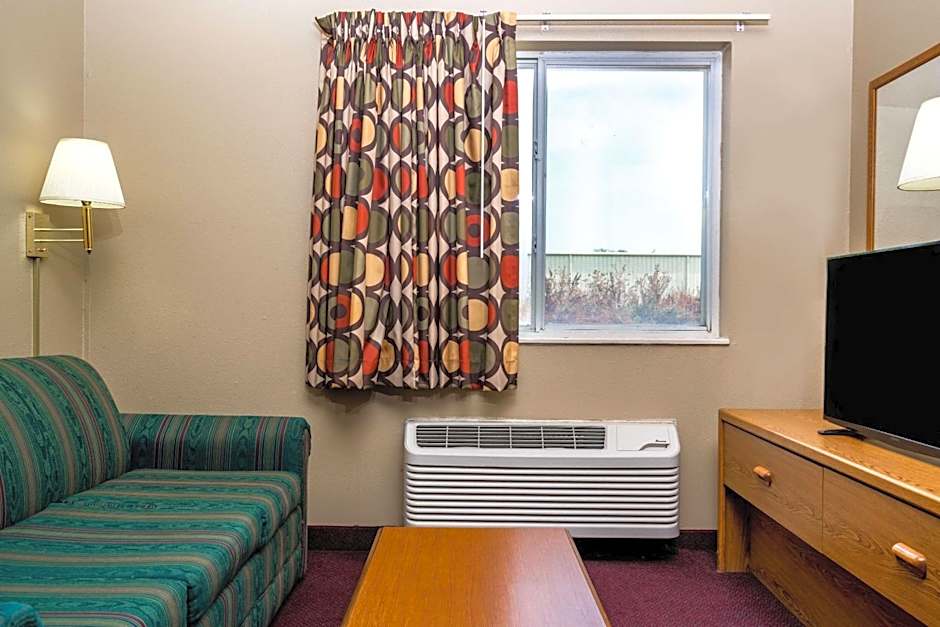 Super 8 by Wyndham Beresford