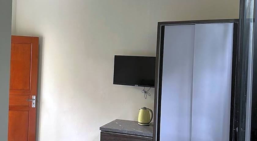 Nofrah House Syariah Mitra RedDoorz