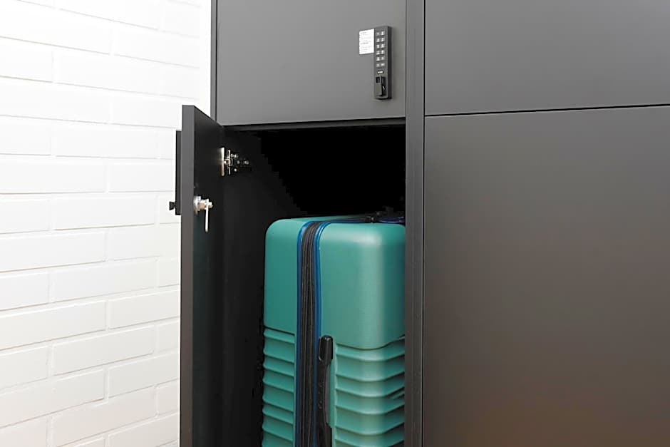 Bob W Munich Old Town