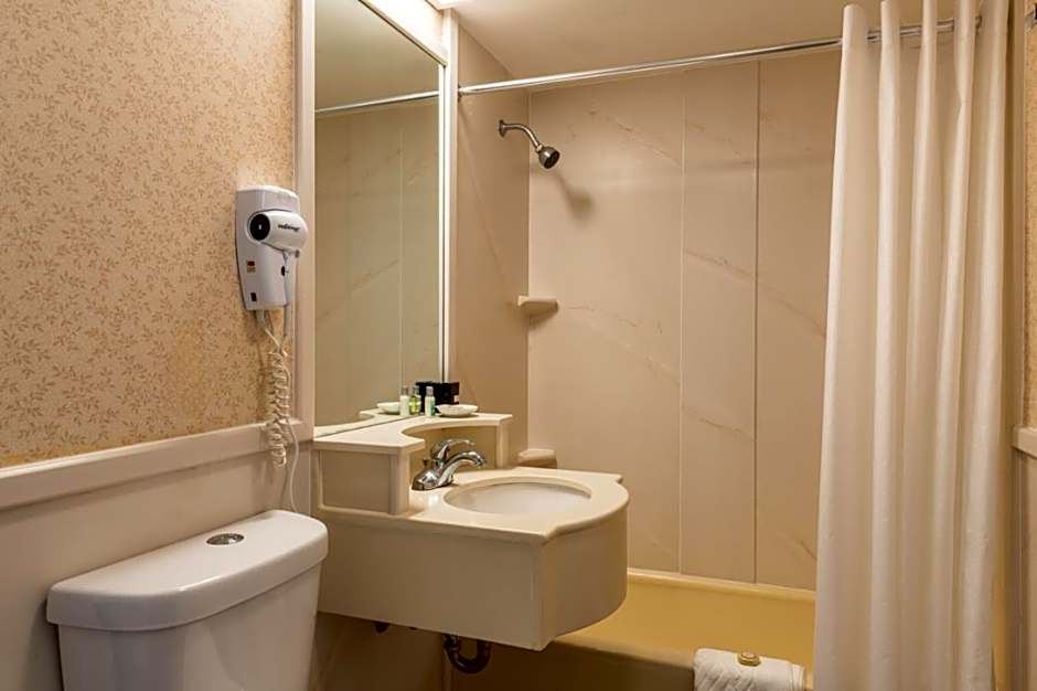 Ogunquit Hotel and Suites