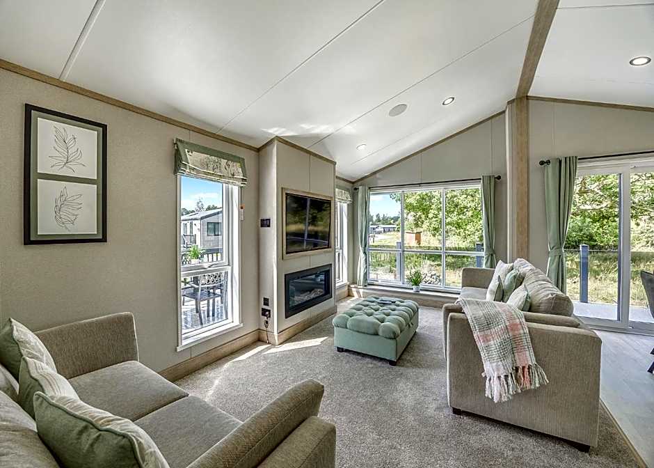 Woodhall Country Park Lodges