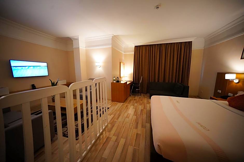 Mado Hotel