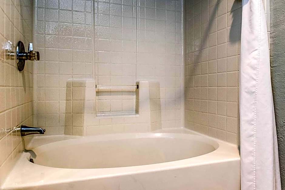 Clarion Hotel By Humboldt Bay