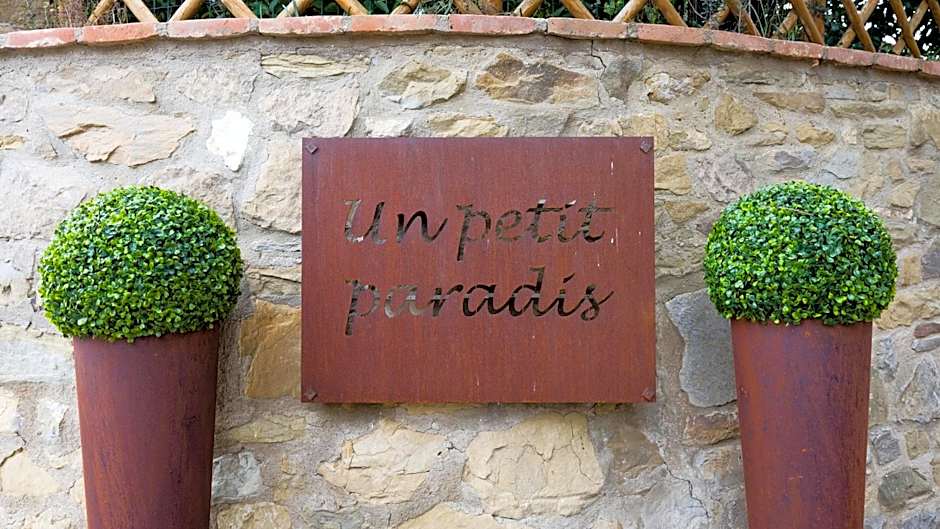 Un Petit Paradis