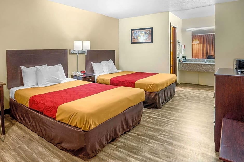 Econo Lodge Rolla I-44 Exit 184 Near Missouri University of Science and Technology