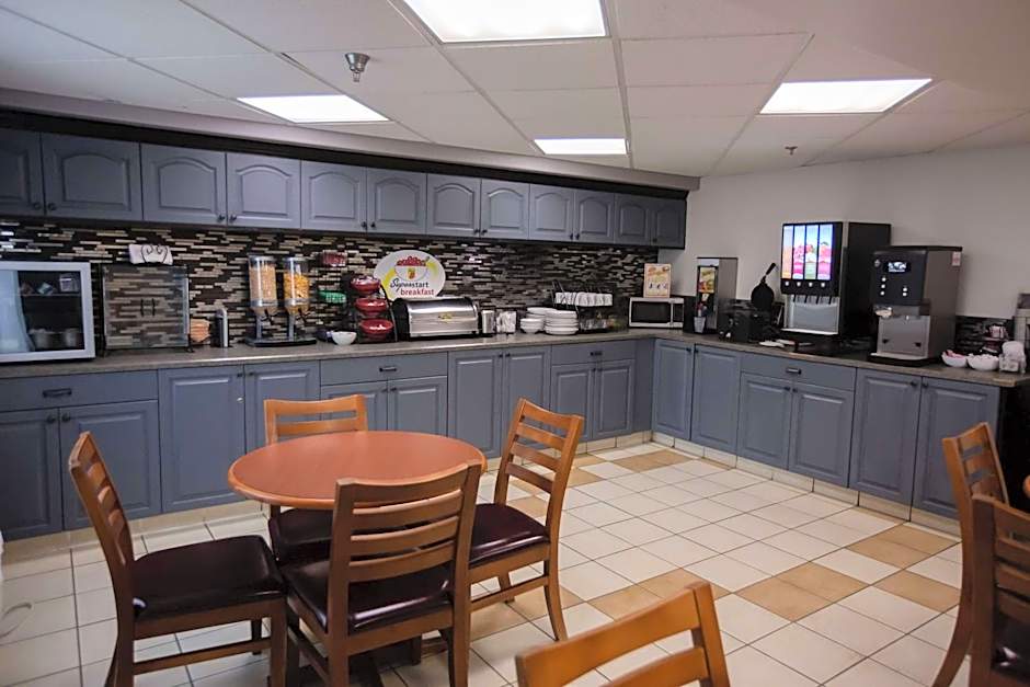 Super 8 by Wyndham Whitecourt