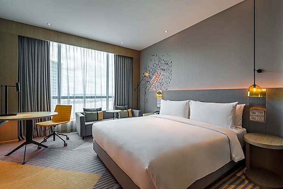 Photo 1 of 5 of Premium 1 King Bed, Sea View